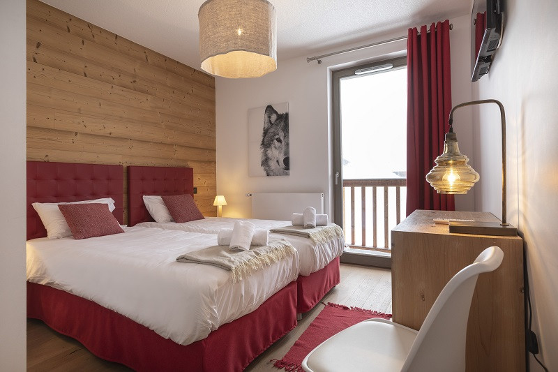 Chambre 2, Appartement 4 pièces, Le Hameau de Barthélémy, La Rosière - © Manu Reyboz chambre-2-appartement-4-pieces-le-hameau-de-barthelemy-la-rosiere