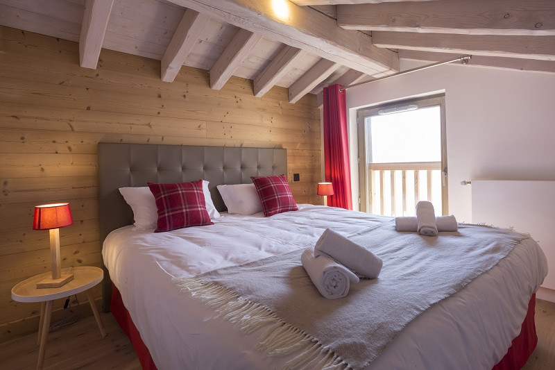 Chambre 3, Appartement 5 pièces, Le Hameau de Barthélémy, La Rosière - © Manu Reyboz chambre-3-appartement-5-pieces-le-hameau-de-barthelemy-la-rosiere