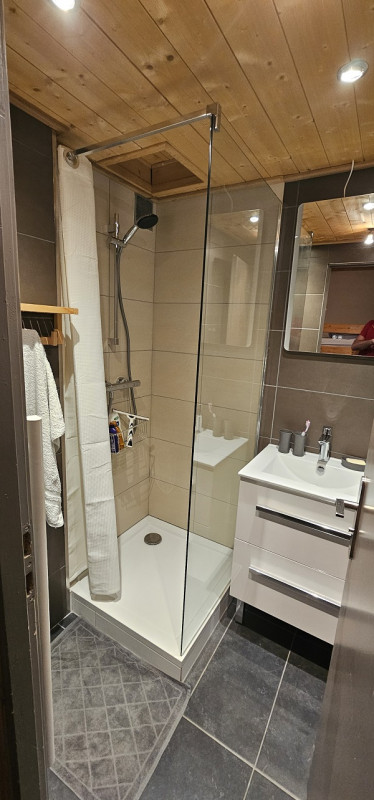 Salle d'eau, Studio HR111, Les Hauts de La Rosière, La Rosière salle-de-douche-studio-hr111-les-hauts-de-la-rosiere