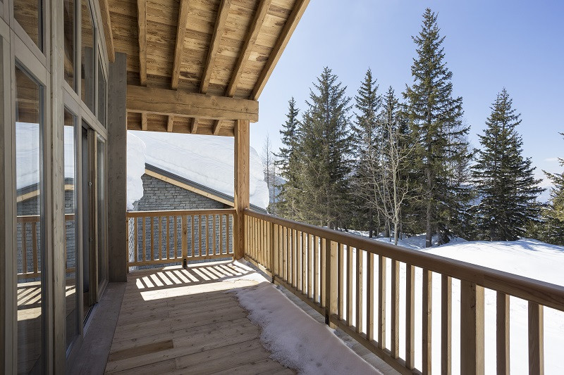 Balcon, Appartement 5 pièces, Le Hameau de Barthélémy, La Rosière - © Manu Reyboz balcon-appartement-5-pieces-le-hameau-de-barthelemy-la-rosiere