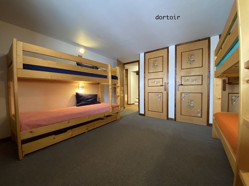 Chambre 2, Chalet Bembow Maroum, La Rosière, vue 1 chambre-2-chalet-bembow-maroum-la-rosiere-vue-1