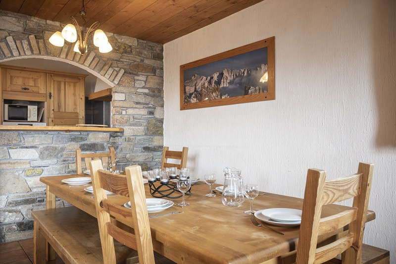 Séjour, Appartement Hahnenkamm, Les Chalets du Kandahar, La Rosière, vue 5 Séjour, Appartement Hahnenkamm, Les Chalets du Kandahar, La Rosière, vue 5