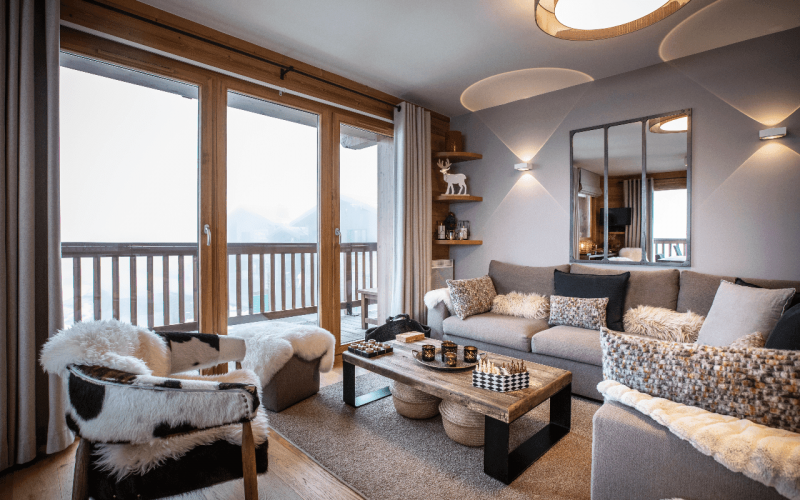 Room 202913-551717 Room 202913-551717