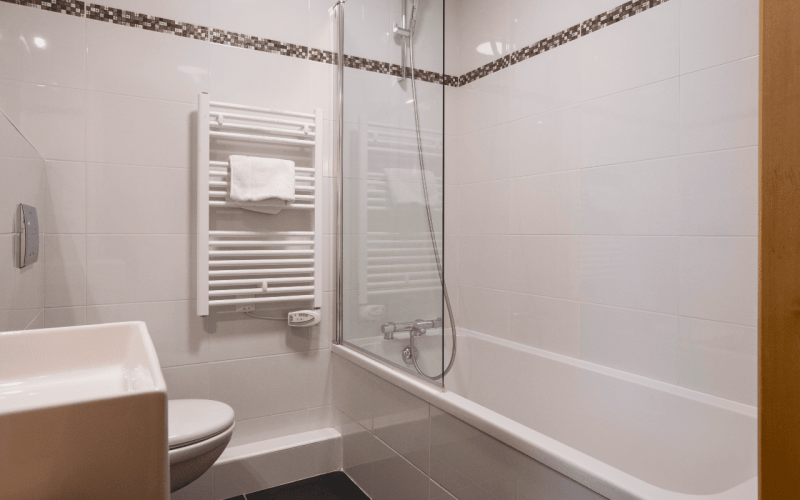 Room 202770-551333 Room 202770-551333