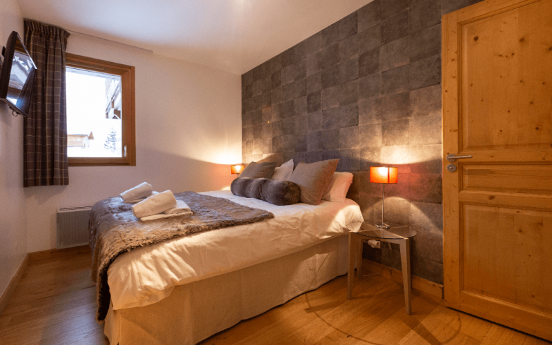 Room 202768-551329 Room 202768-551329