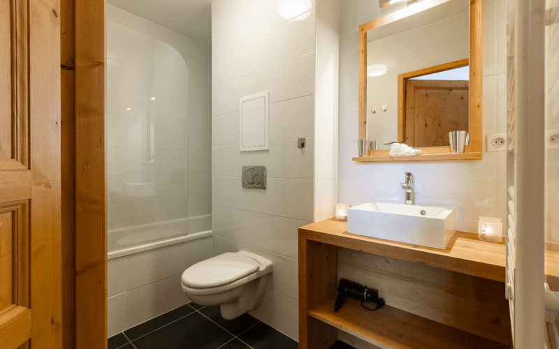 Room 202765-551326 Room 202765-551326