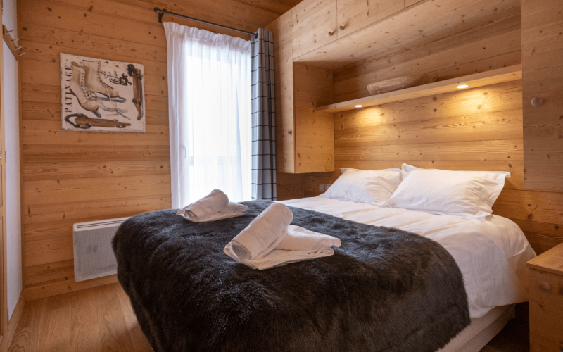 Room 202760-551320 Room 202760-551320