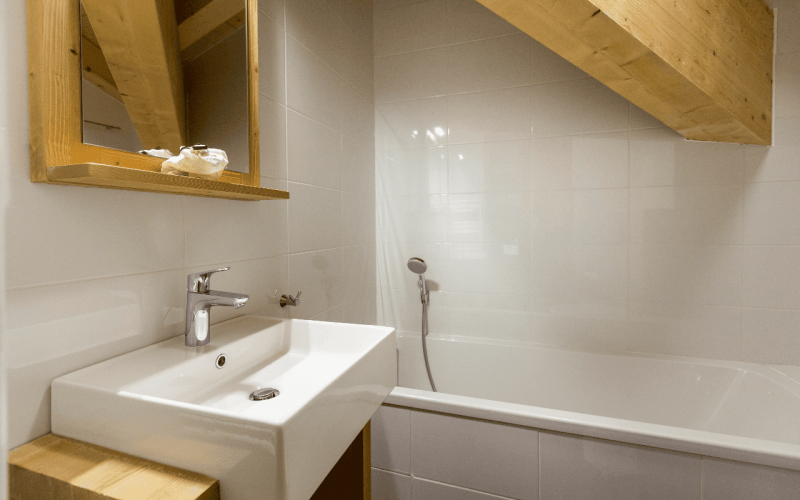 Room 202760-551320 Room 202760-551320