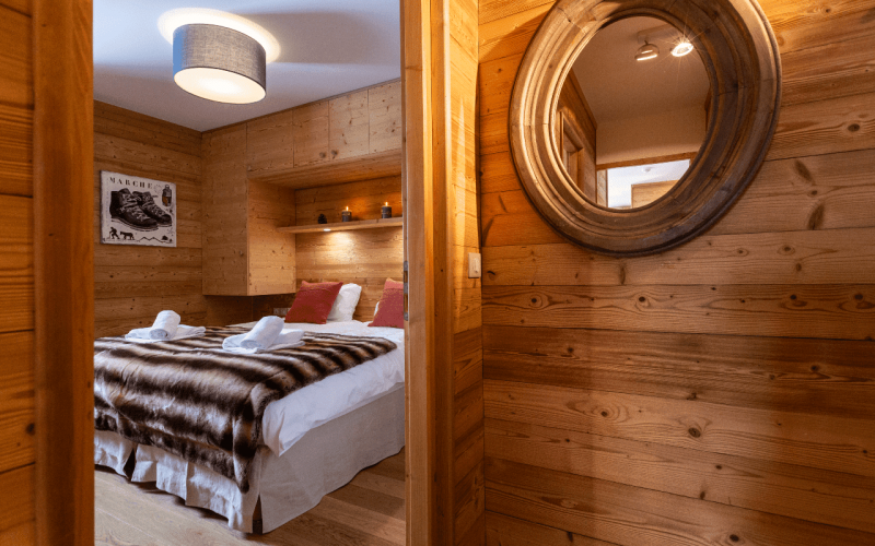 Room 202762-551322 Room 202762-551322