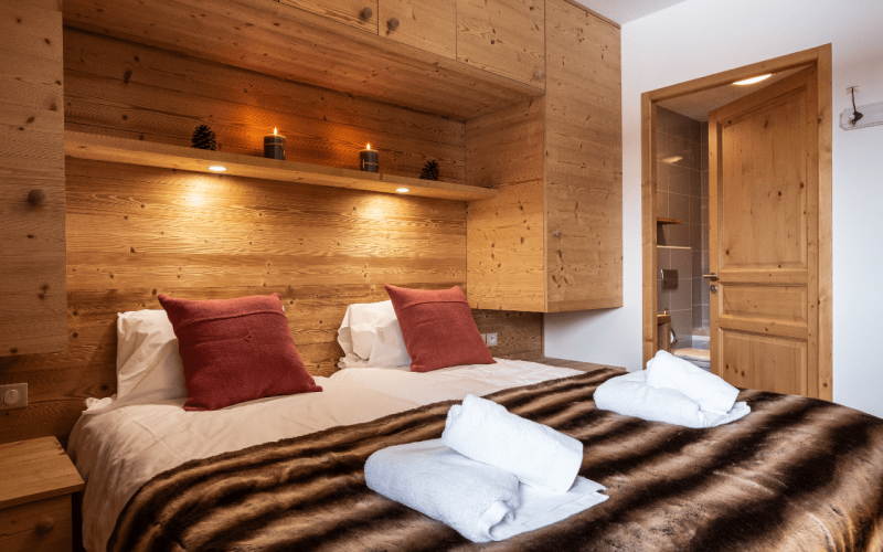 Room 202762-551322 Room 202762-551322