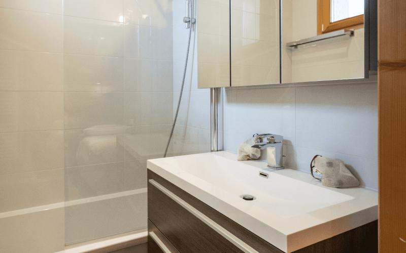 Room 202763-551323 Room 202763-551323