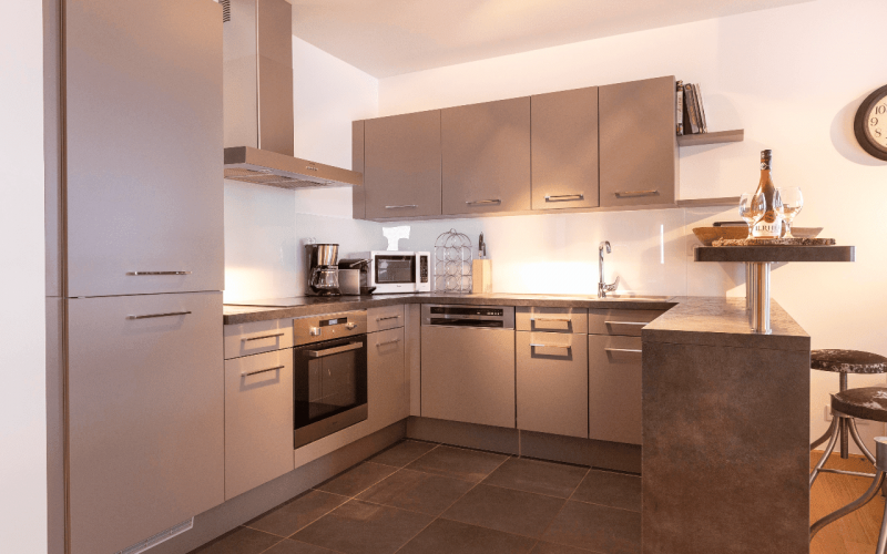 Room 202769-551331 Room 202769-551331