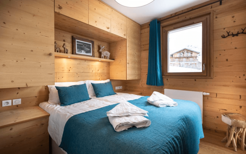 Room 202745-551301 Room 202745-551301