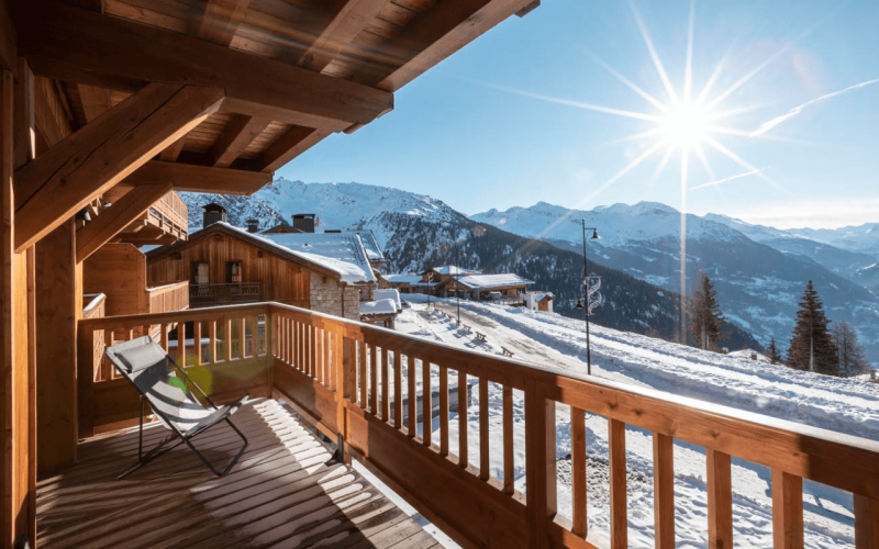 Room 202746-551302 Room 202746-551302