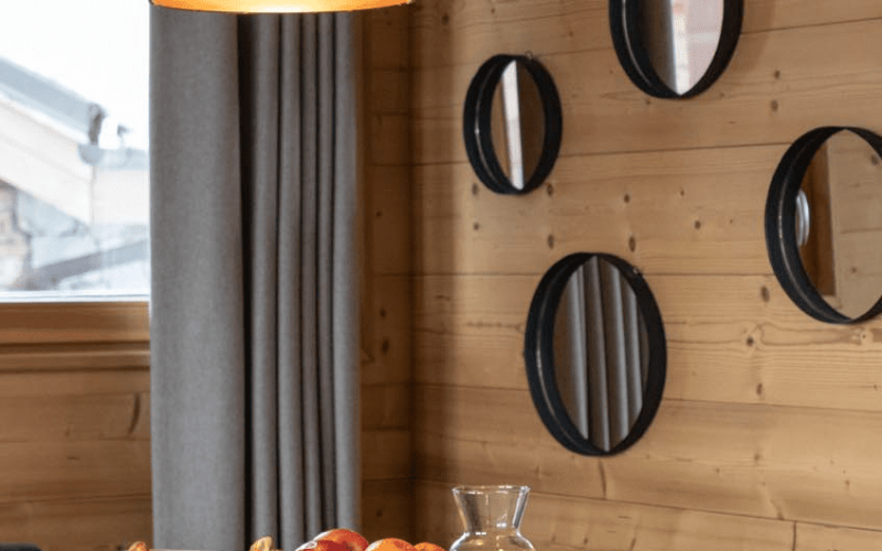 Room 202746-551302 Room 202746-551302