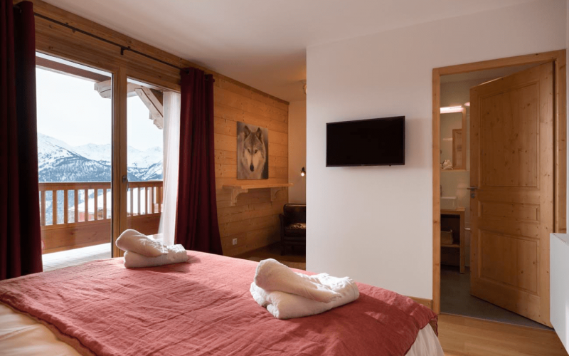 Room 202749-551305 Room 202749-551305