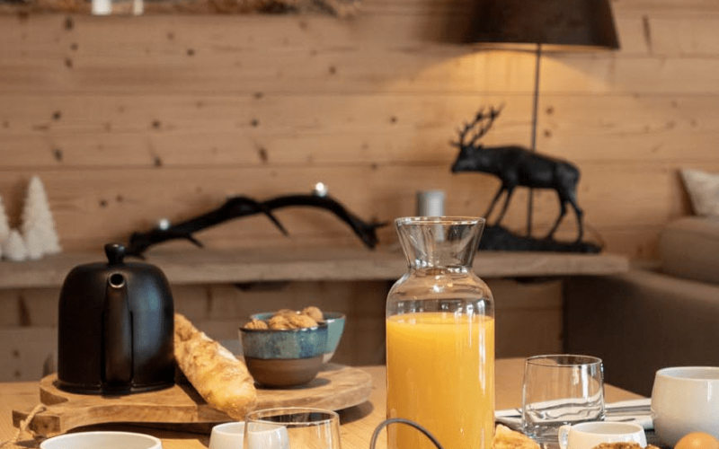 Room 202751-551308 Room 202751-551308