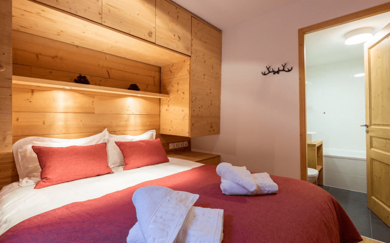 Room 202751-551308 Room 202751-551308