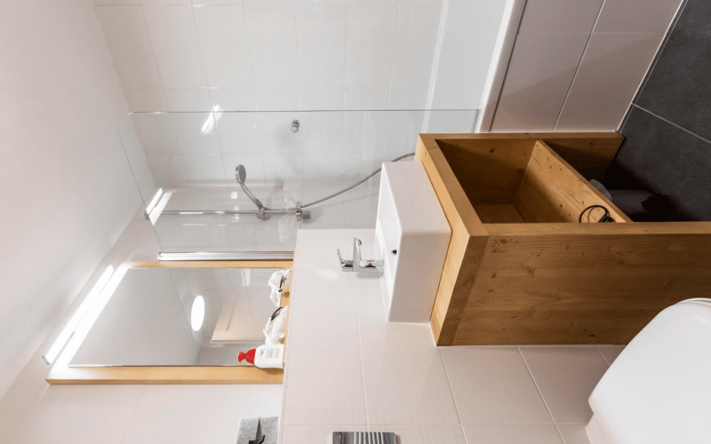 Room 202751-551308 Room 202751-551308