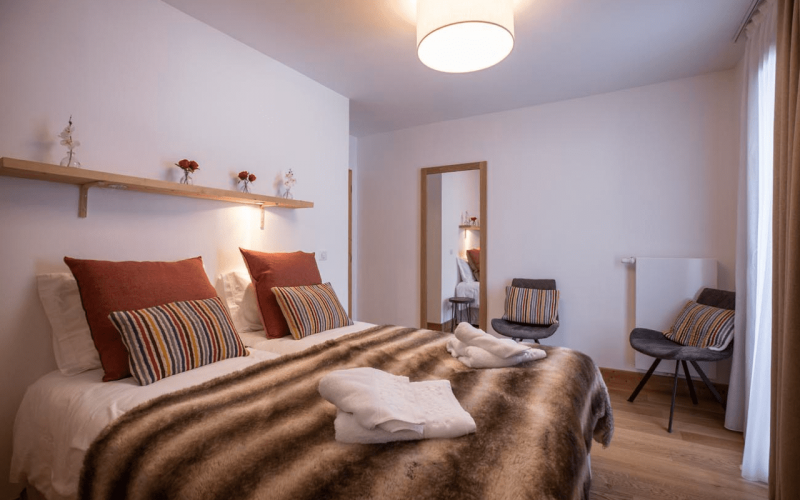 Room 202756-551314 Room 202756-551314