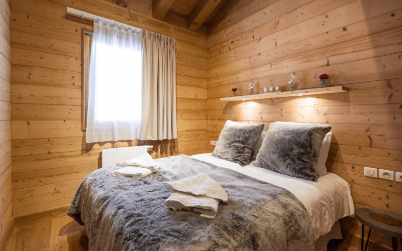 Room 202756-551314 Room 202756-551314