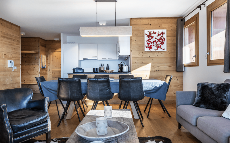 Room 202745-551301 Room 202745-551301