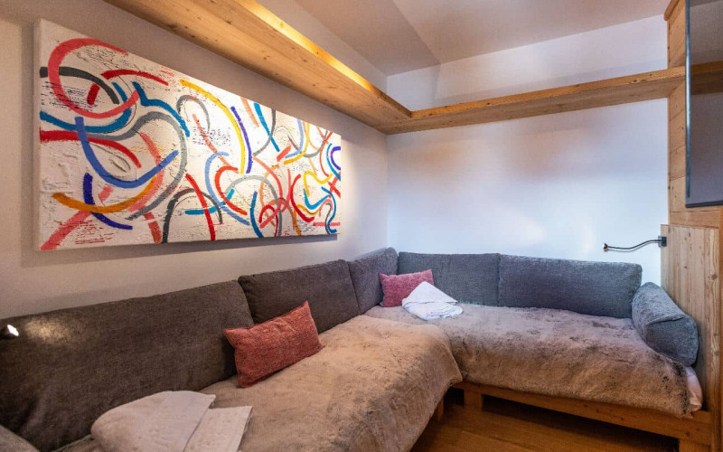 Room 202750-551307 Room 202750-551307