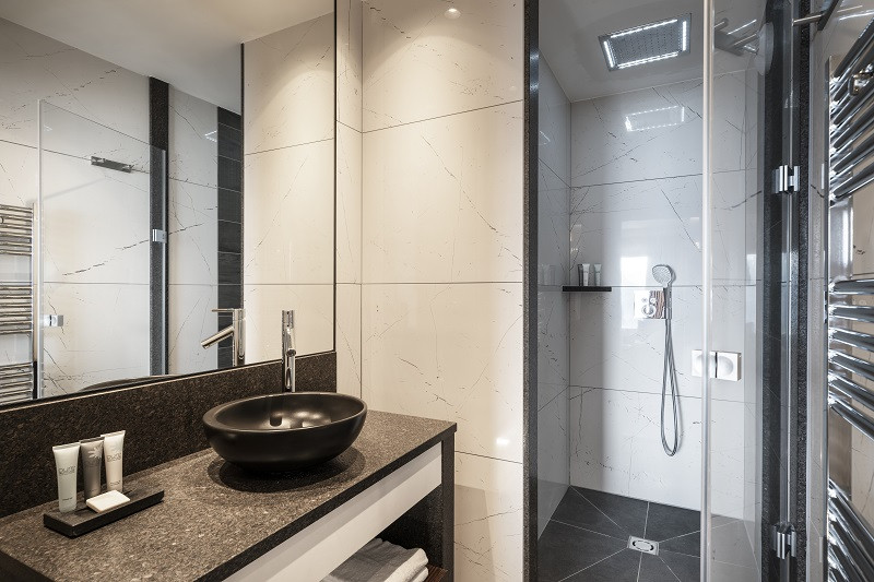 Salle de douche, Appartement 4P8PERSP, Alpen Lodge, La Rosière salle-de-douche-appartement-4P8PERSP-alpen-lodge-la-rosiere