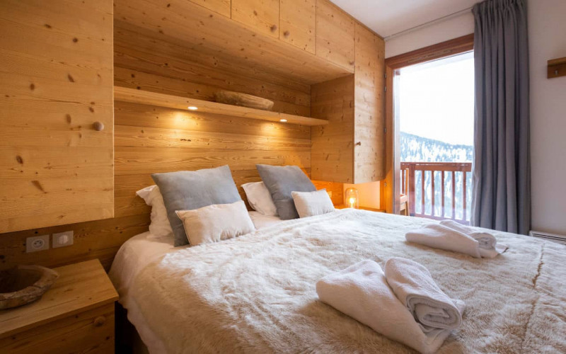 Room 202765-551326 Room 202765-551326