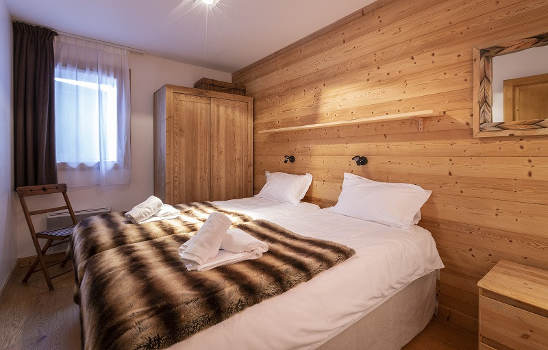chambre-1-appartement-mouflon-RIT009-residence-miravidi-la-rosiere-vue-1