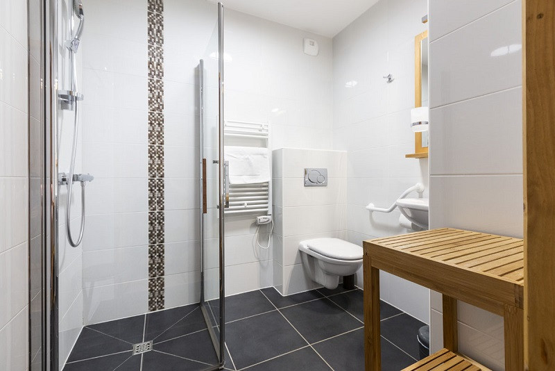 salle-de-bain-chambre-4-appartement-primavera-RIT010-residence-miravidi-la-rosiere