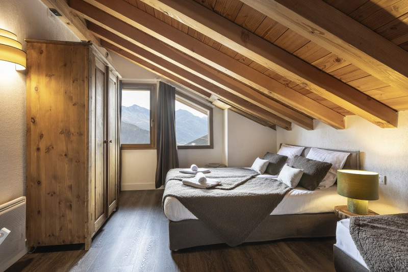 Chambre 3, Appartement 3, Chalet Les Perdrix,  La Rosière, vue 1 - © Manu REYBOZ, Mountain Collection chambre-3-appartement-3-chalet-les-perdrix-la-rosiere-vue-1