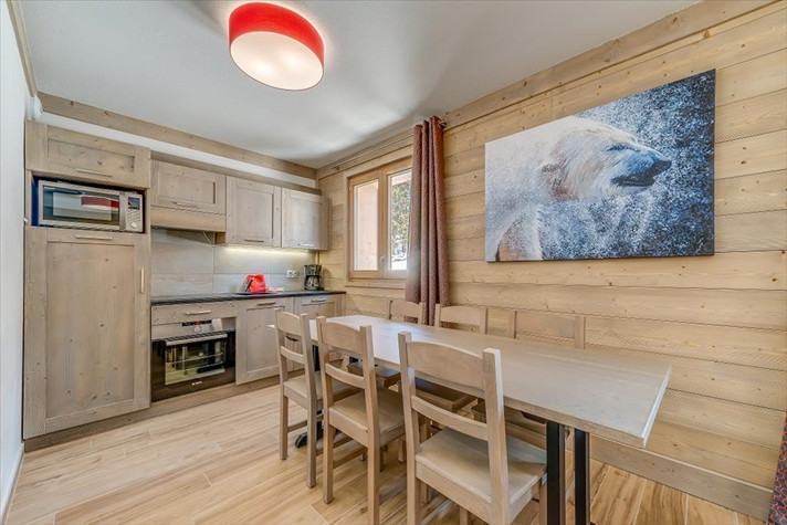 Photo 2 Photo 2