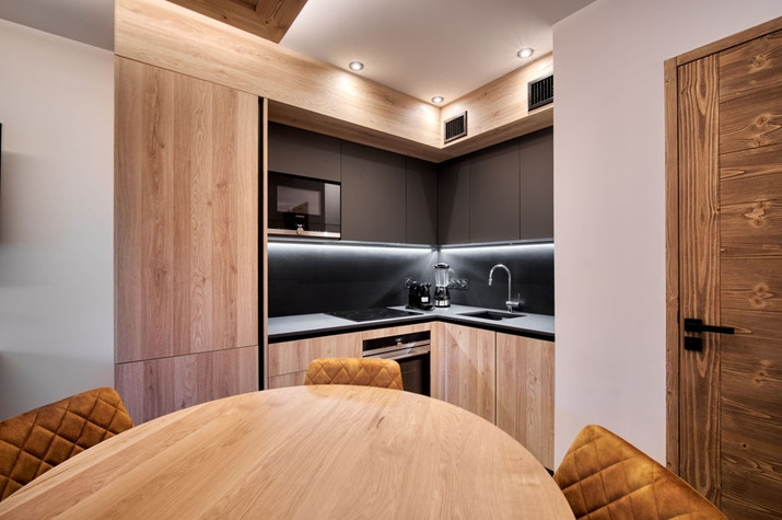 Photo 2 Photo 2
