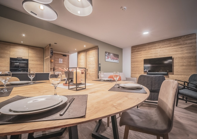 Photo 2 Photo 2