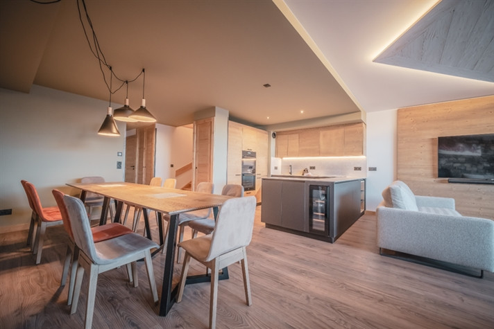 Photo 3 Photo 3