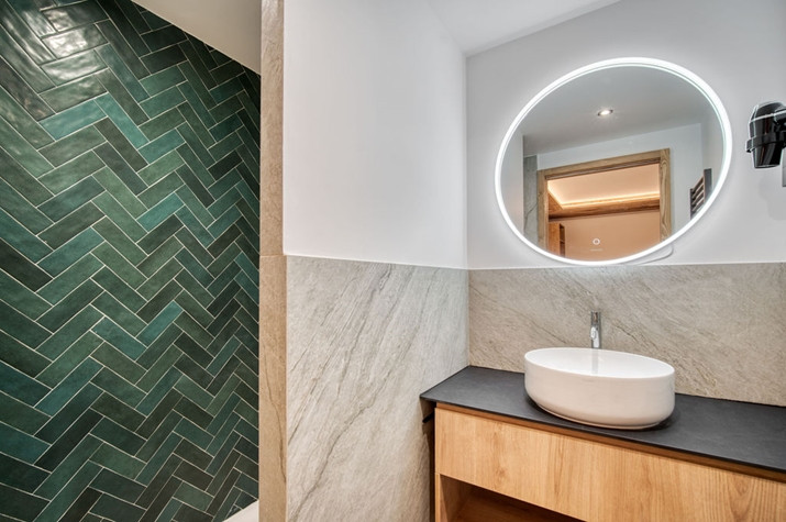 Photo 6 Photo 6