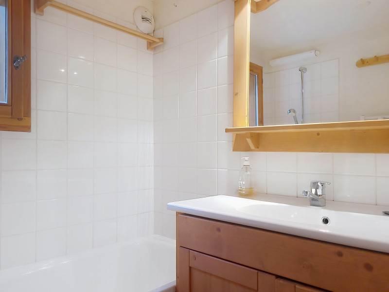 _larosiere-immobilier_lv_images__lot_0000071120_08_4418960 _larosiere-immobilier_lv_images__lot_0000071120_08_4418960