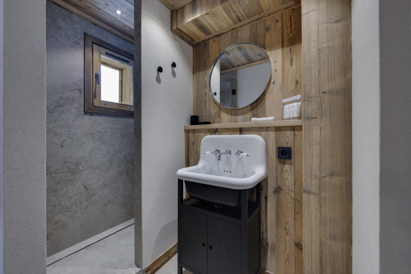 _lv_images__lot_0074061491_13_4975229