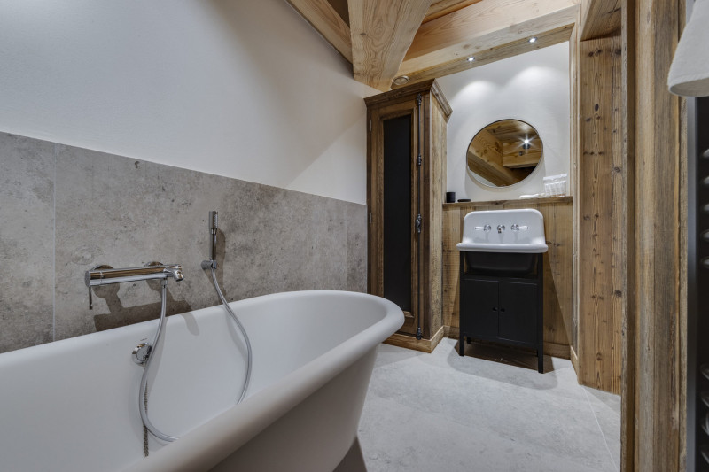 _lv_images__lot_0074061495_08_4195175