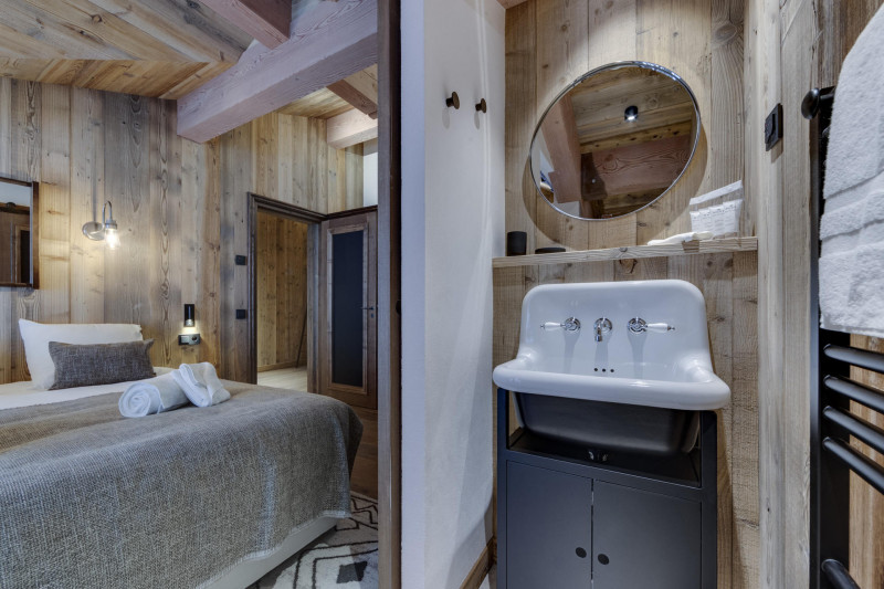 _lv_images__lot_0074061495_13_5053308