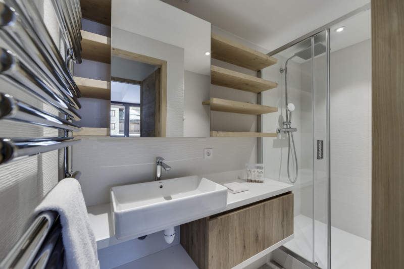 _lv_images__lot_0074061697_10_4601931