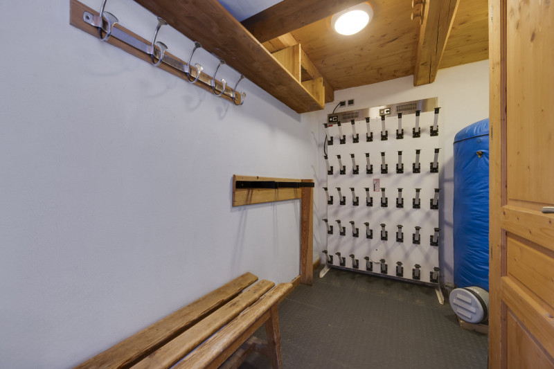 _lv_images__lot_0075553629_14_4357508