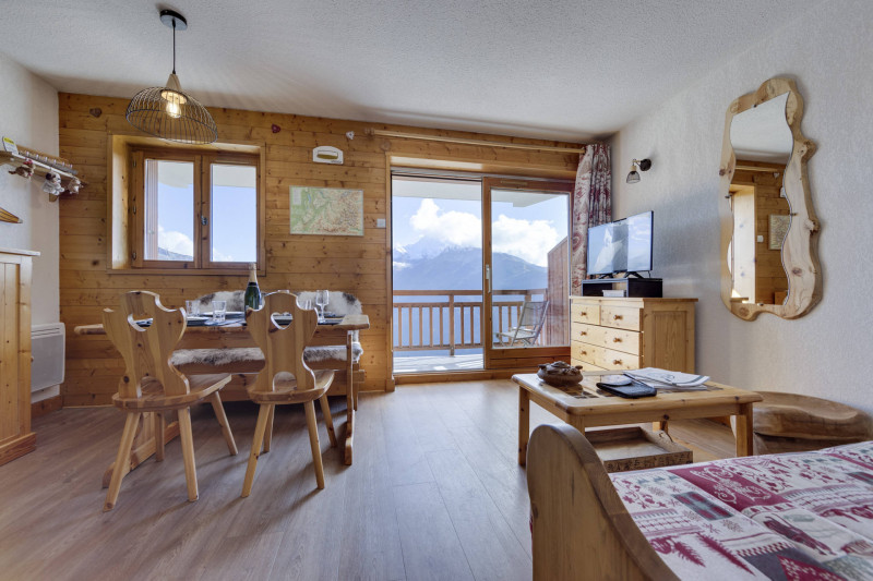 _lv_images__lot_0075553726_02_4111784