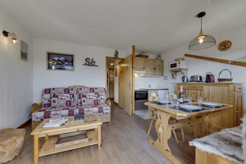 _lv_images__lot_0075553726_03_4085311