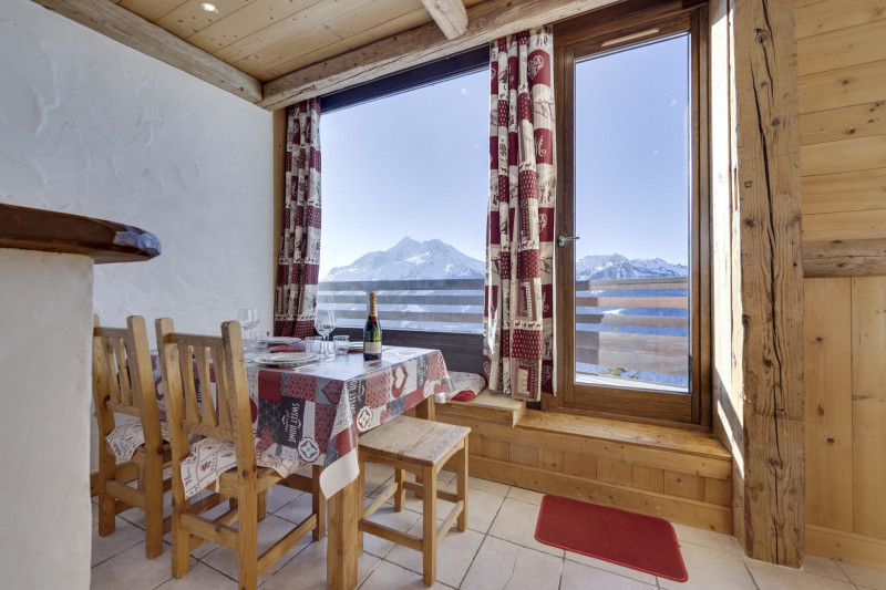 _lv_images__lot_0075553783_01_4532520