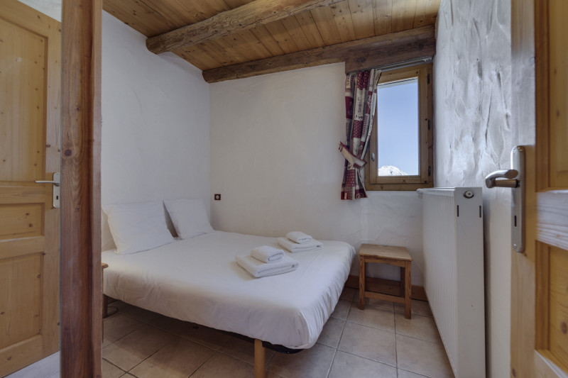 _lv_images__lot_0075553783_08_4529322