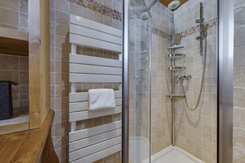 _lv_images__lot_0075553783_11_4608732