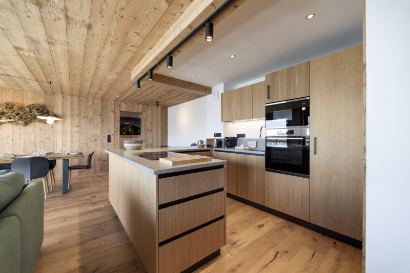 _lv_images__lot_0075554104_06_4628960