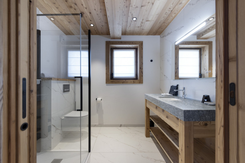 _lv_images__lot_0075554104_14_4594993